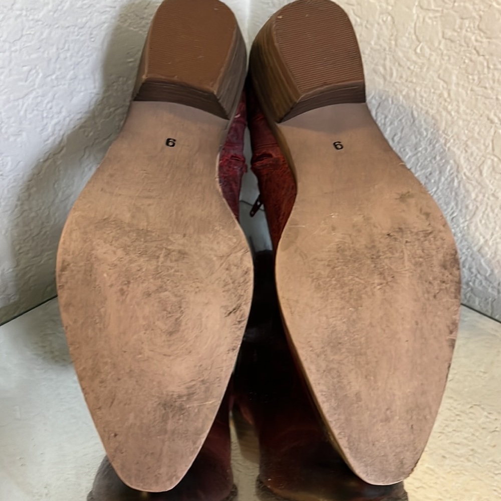 DIBA Red Distressed booties - Picture 5 of 7